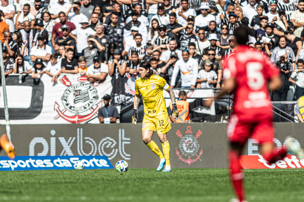 Cássio avalia derrota do Corinthians e fala sobre irregularidade da equipe atuando como mandante