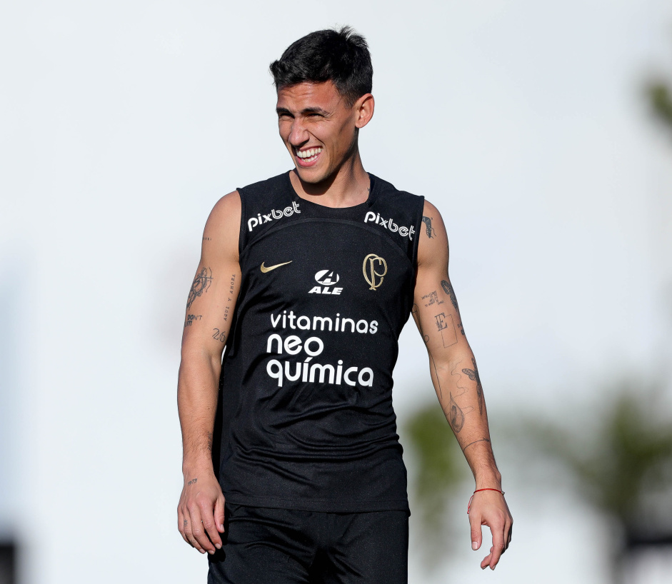 Rojas elogia Renato Augusto e diz estar aberto a formar dupla com o camisa 8 no Corinthians