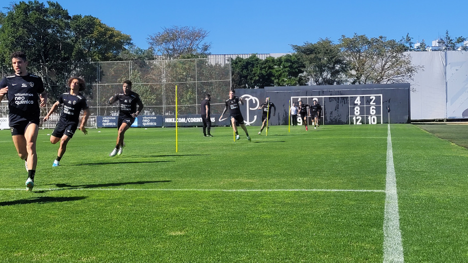 Futebol masculino: Timão faz treino de posse em campo reduzido