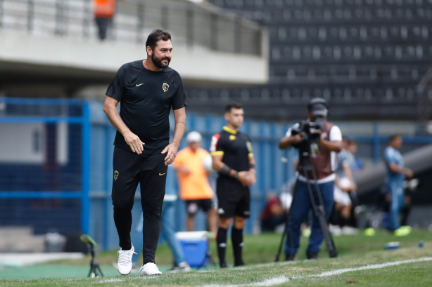 Danilo na vitória do Corinthians por 2 a 1 sobre o Grêmio, pelo Brasileirão sub-20