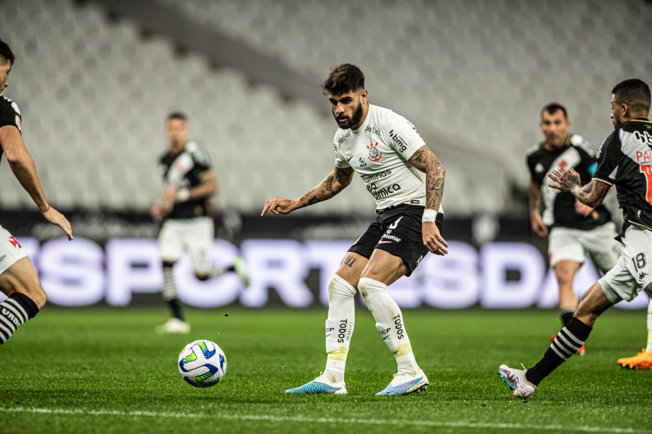 Yuri Alberto elogia Luxemburgo e comemora momento do Corinthians na temporada