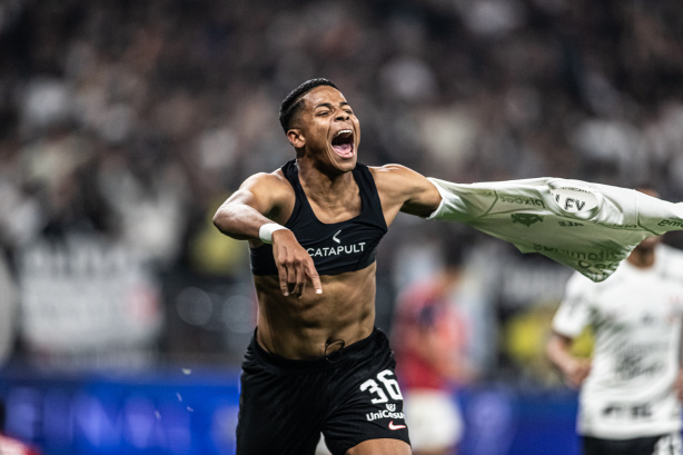 Nova camisa do Corinthians gera revolta na torcida e avalanche de críticas:  'horrível