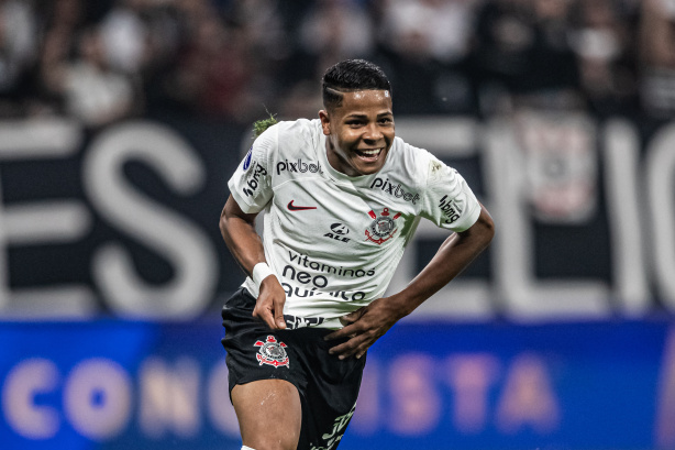 Wesley lembra gol decisivo na base do Corinthians e conta o que mais gosta  de fazer em campo