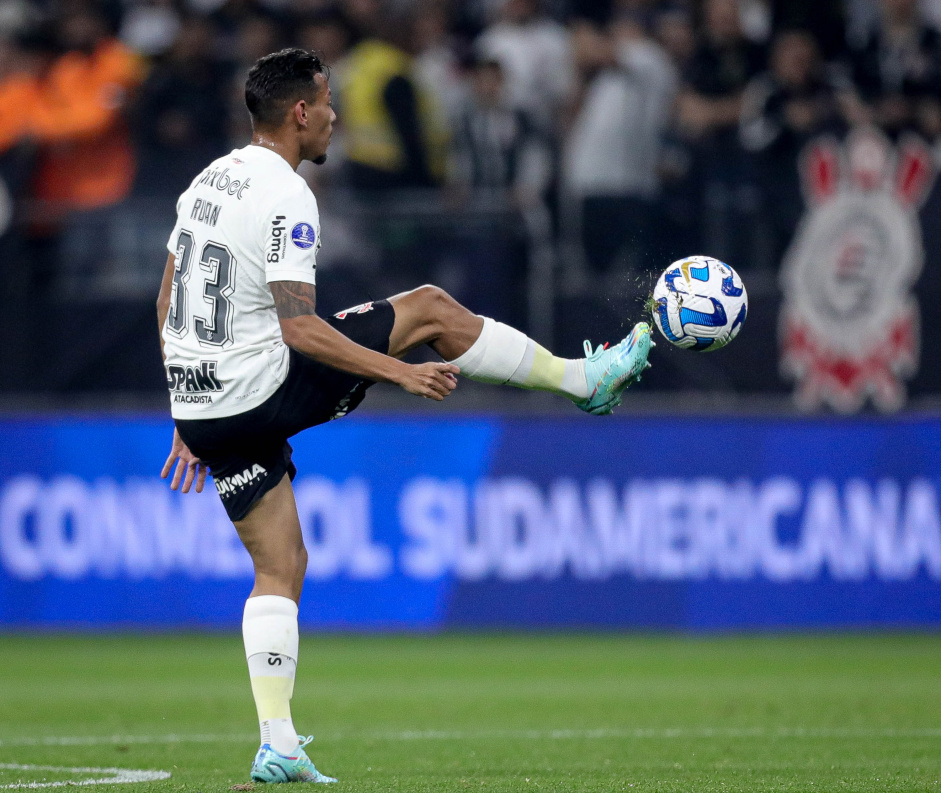 Ruan Oliveira projeta 'deciso' contra o Newell's e fala sobre o atual momento do Corinthians