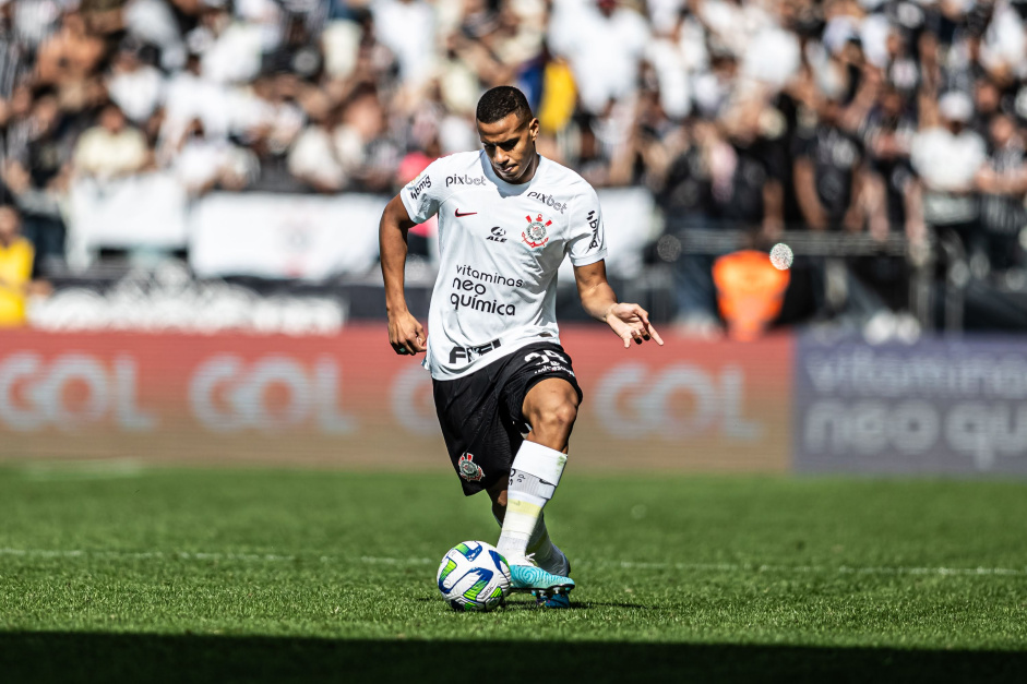 Corinthians encaminha venda de Murillo a clube italiano