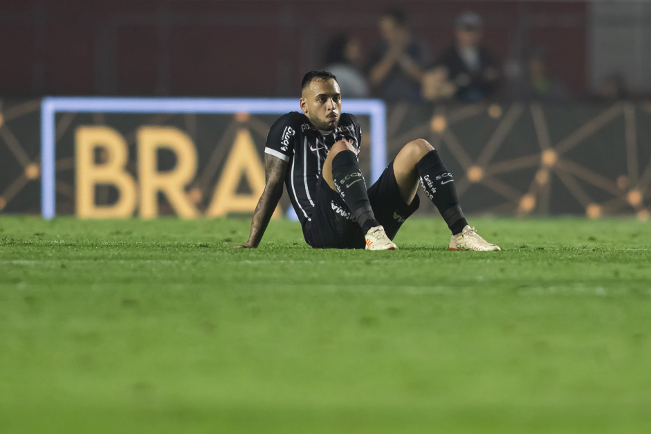 Corinthians chega a quinta eliminao no sculo atuando no Morumbi