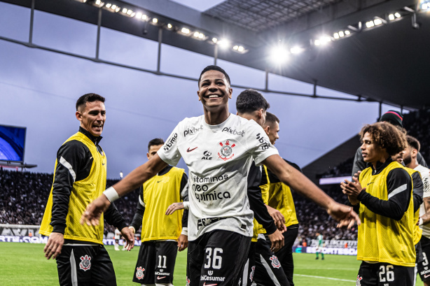 Globo transmite Flamengo x Coritiba e Corinthians x Cruzeiro: veja qual jogo  vai passar em cada estado brasileiro