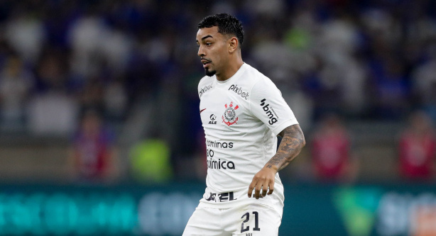 Matheus Bidu durante jogo do Corinthians contra o Cruzeiro, pelo Brasileirão
