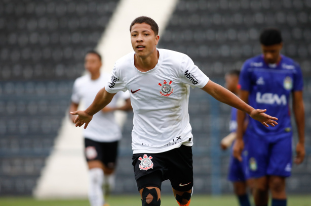 Corinthians bate o São Caetano com tranquilidade e avança para a próxima fase do Paulista Sub-20