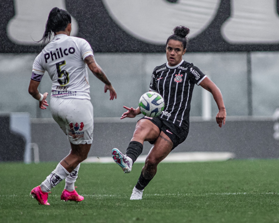 Isabela manteve os ps no cho para o confronto contra o Santos apesar da grande vantagem do Corinthians na semifinal do Paulisto Feminino