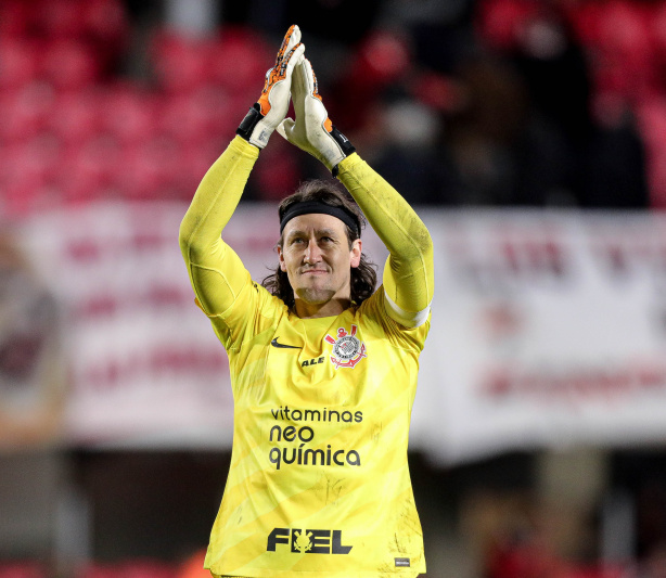 Lance - CÁSSIO É CORINTHIANS! 🧤⚽🦅 No dia do goleiro, Cássio escreve mais  uma vez seu nome na história do Timão. Ídolo máximo! 👏👏 #corinthians # cássio #goleiro