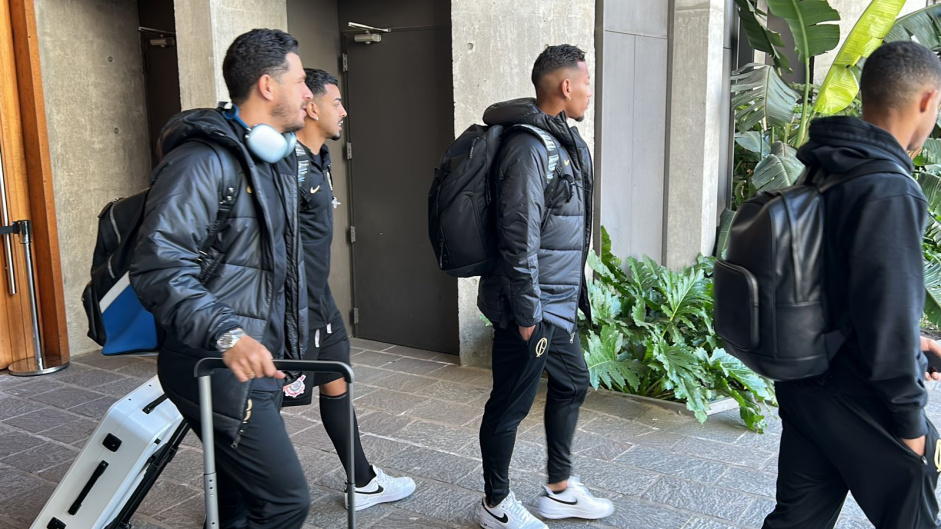 Os jogadores do Corinthians esto retornando a So Paulo