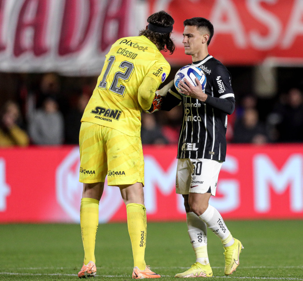 Acordo do Corinthians com Matías Rojas mostra enfraquecimento dos clubes  argentinos no mercado