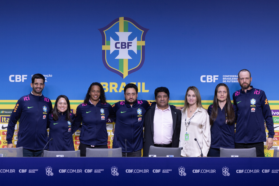Corinthians busca virada e conquista o quinto Brasileiro feminino com  Arthur Elias
