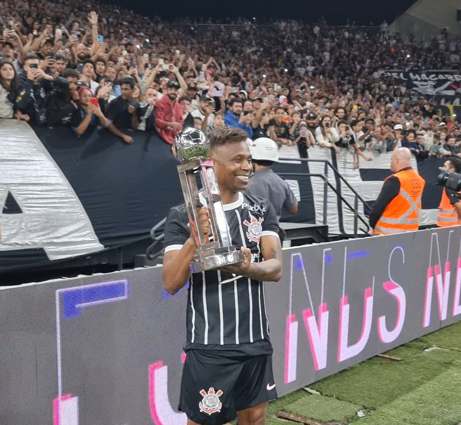 Corinthians e Real Madrid empatam em jogo festivo