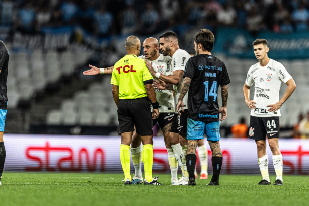 Por que o jogo entre Grêmio e Corinthians foi adiado pela CBF e não tem  data para acontecer