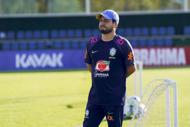 Primeira convocação de Arthur Elias na seleção brasileira feminina