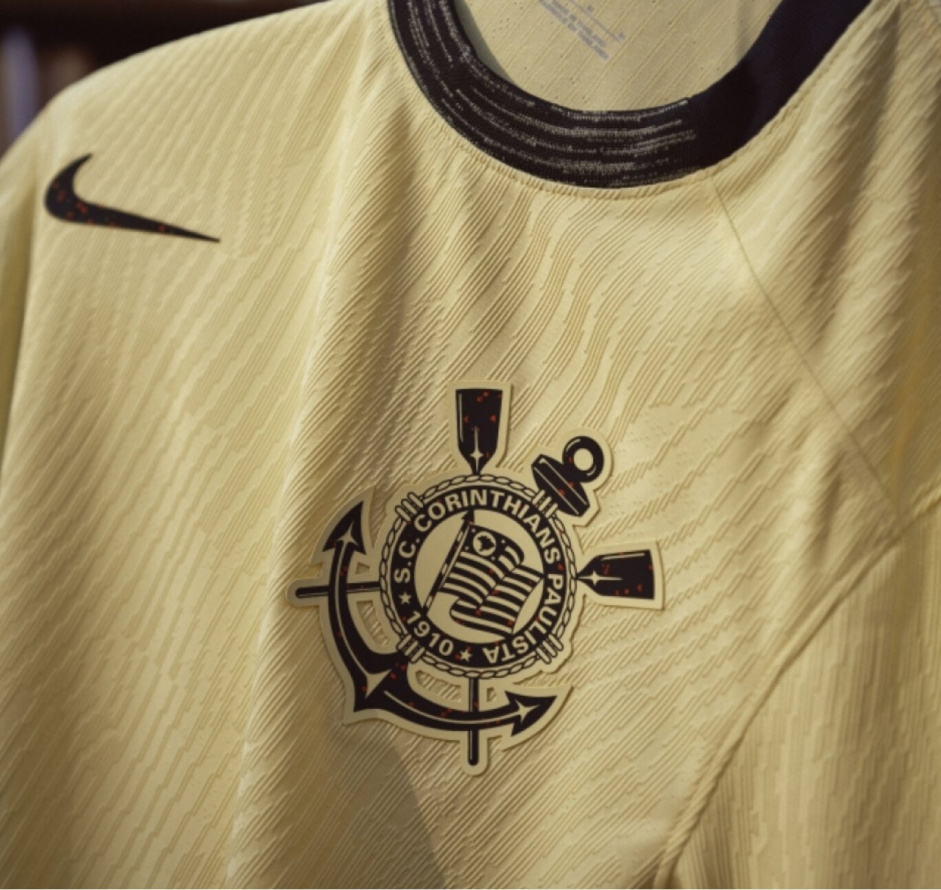 Relembre os terceiros uniformes do Corinthians usados pelo clube