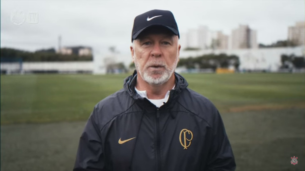 Mano Menezes ressalta orgulho em retornar ao Corinthians e aponta objetivos iniciais no clube