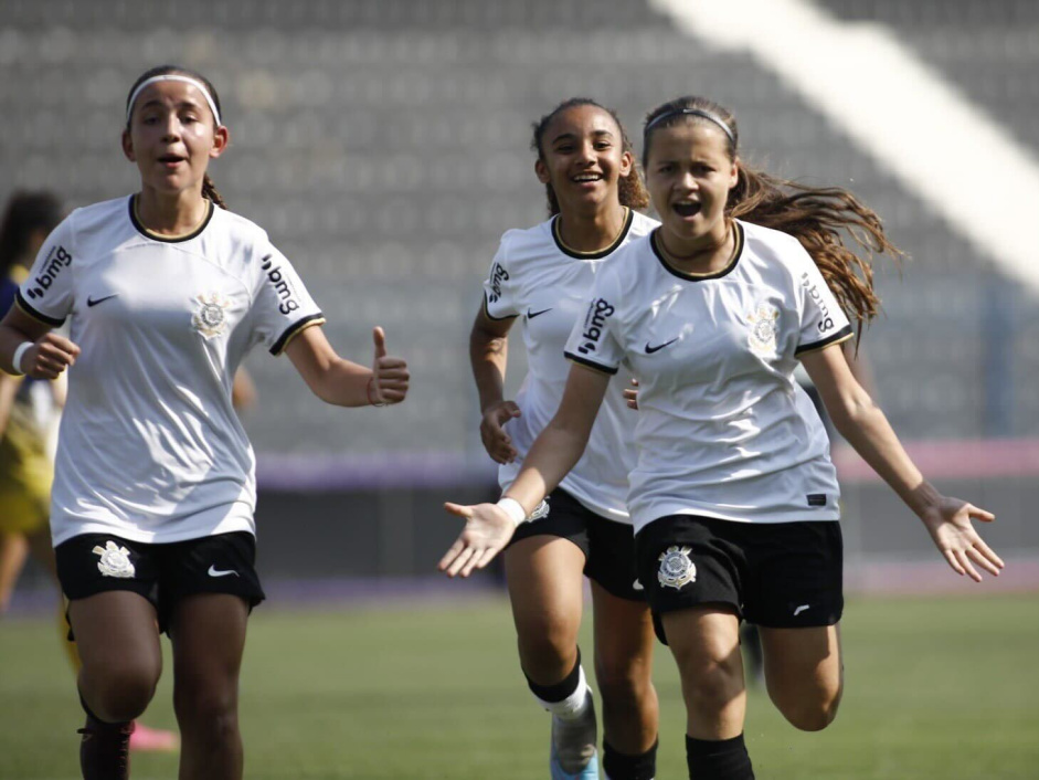Corinthians Feminino Sub-15 fez 100% de aproveitamento na primeira fase do Paulisto