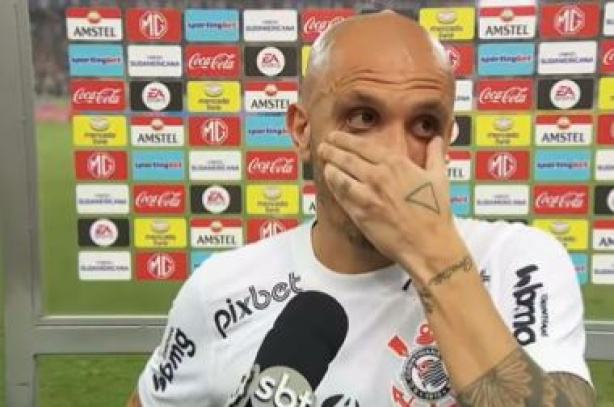 Fábio Santos comenta eliminação do Corinthians na Sul-Americana