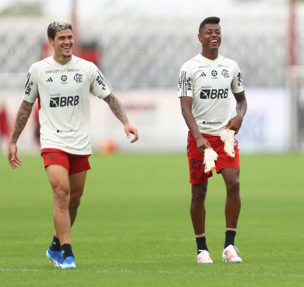 Flamengo pode ter retorno de Pedro para jogo contra o Corinthians