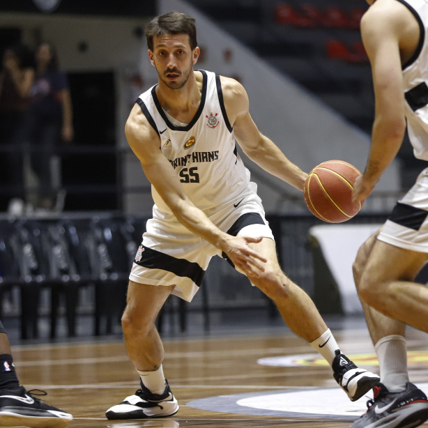 Corintians encara a Sogipa por vaga na semifinal do Estadual de Basquete