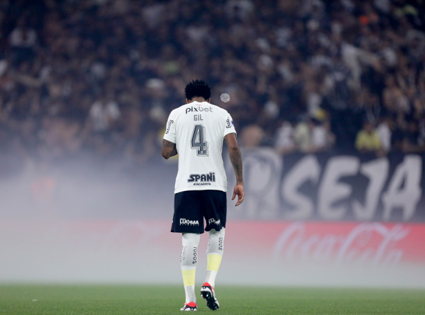 Com 475 jogos, Fagner entra no top-10 de jogadores que mais atuaram pelo  Corinthians