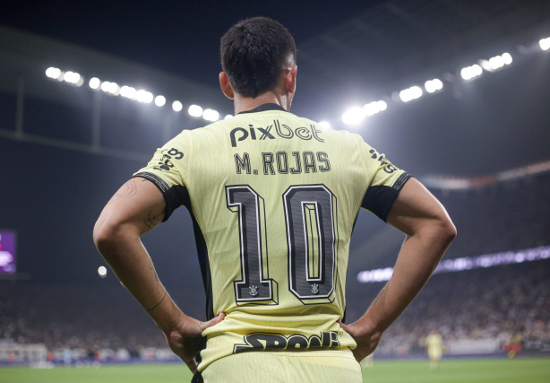 Matías Rojas encerra Data Fifa sem entrar em campo pelo Paraguai