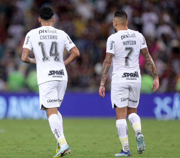 Corinthians sai na frente, é amassado na reta final e Fluminense