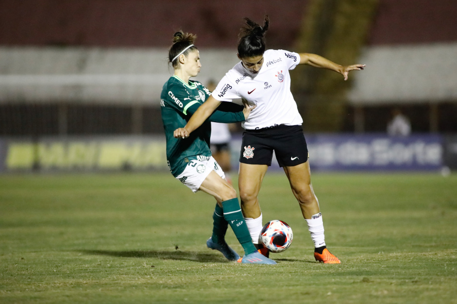 Duda Sampaio em ao durante jogo do Corinthians contra o Palmeiras