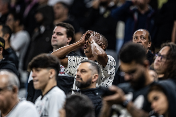 Corinthians empata no finalzinho do jogo com o lanterna América