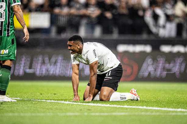 Corinthians tem uma vitória e é vice-lanterna do returno do Brasileiro