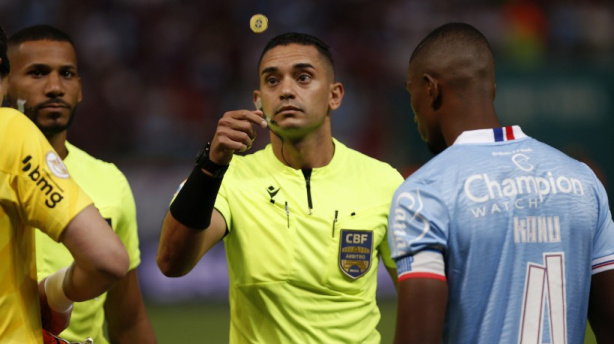 André Luiz apitou duas partidas do Corinthians em sua carreira