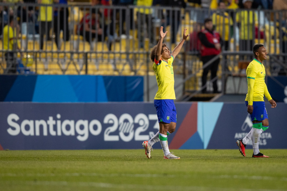 Meia do Corinthians marca gol em vitria da Seleo Brasileira contra a Colmbia no Pan-Americano