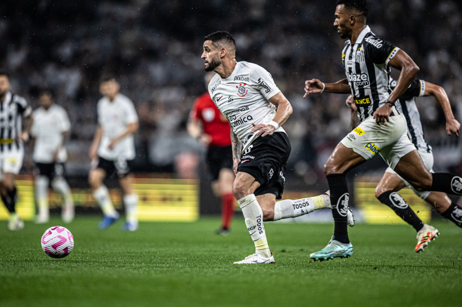 Renato Augusto em ao contra o Santos