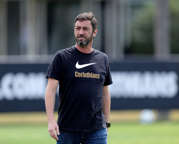 Corinthians encerra clássicos na 'Era Duilio' com aproveitamento menor que 50%