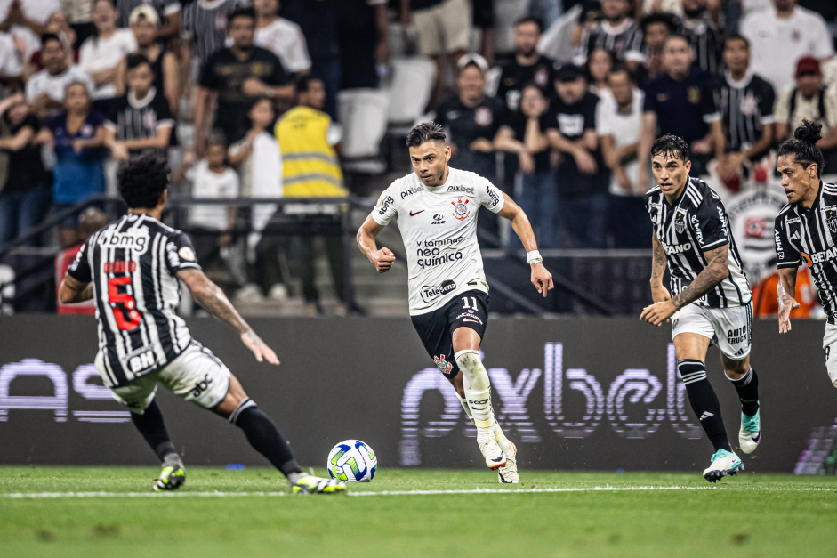 Corinthians empata novamente em casa e segue com alerta ligado no Brasileiro