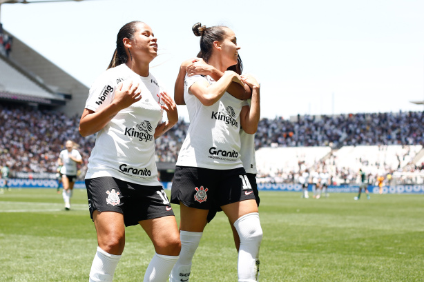 Corinthians tem semana com final do Brasileiro Feminino e decisão