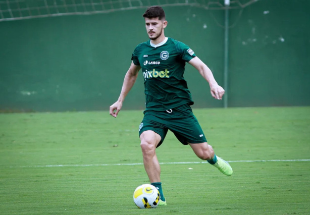 Hugo, do Goiás, pode ser o primeiro reforço do Corinthians para 2024
