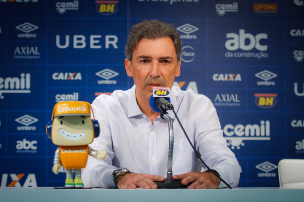 Marcelo Djian negou que recebeu convite para ser o executivo de futebol do Corinthians em 2024