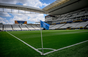 Torcedores do Corinthians e de outras equipes não estão conseguindo entrar na Neo Química Arena com as camisas de seus respectivos clubes