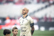 Homenagem do Corinthians a F�bio Santos conta com emo��o de Renato Augusto; veja imagens