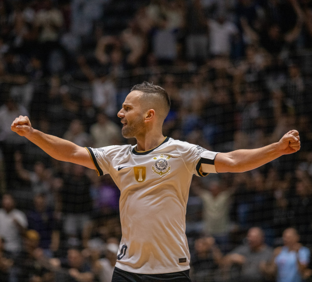 Falcão vence Manoel Tobias em enquete sobre quem foi o maior jogador de  futsal da história – LNF