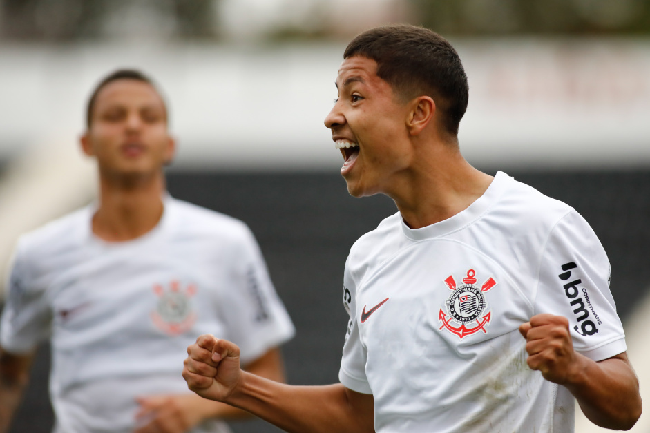 Corinthians vence o Capivariano em estreia de torneio preparativo para a Copinha