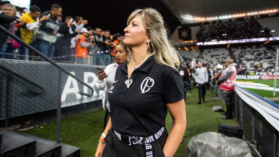 Cris Gambar desejou sucesso a Iris Sesso, nova chefe do departamento do futebol feminino do Corinthians