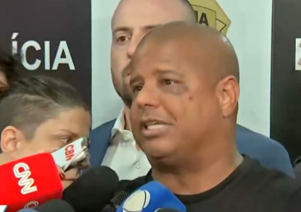 Marcelinho Carioca disse que foi à casa de Tais lhe entregar um convite