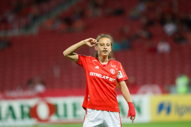 Belén Aquino pelo Internacional