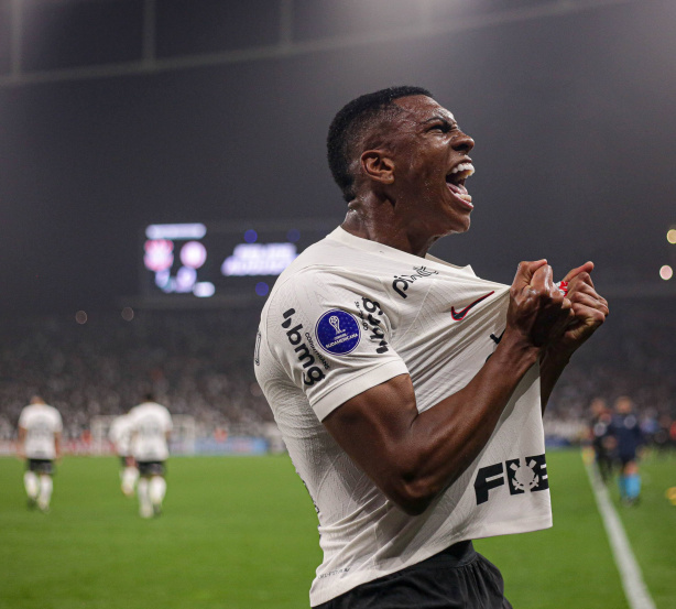 Felipe Augusto se despede do Corinthians com postagem nas redes sociais