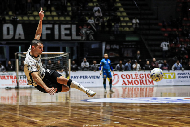 Corinthians Futsal confirma permanência de Canabarro para 2024
